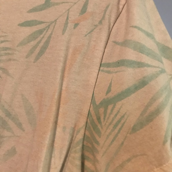 Hollister T-Shirt - Picture 2 of 4